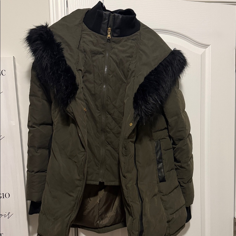 Express Dark Green Puffer Jacket with Black Faux Fur